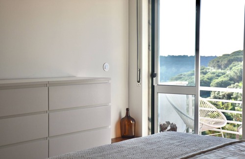 Linda A Velha Apartment | Sunny 2-Bed Apartment 10 min to Lisbon | Jamor Park View | Private Parking