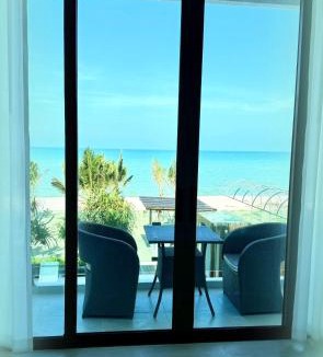 Sichon Hotel | Sunrio Beach Hotel Sichon