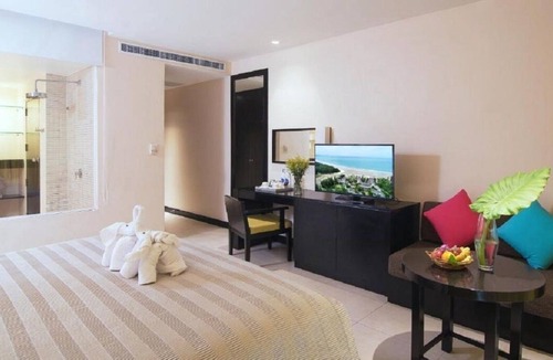 Khuk Khak Beach Resort | Superior - Free WiFi | Private Balcony - Upto 3 Adults| SDU#3