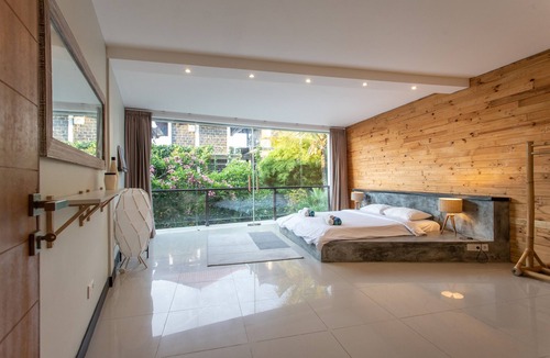 West Selemadeg Villa | Surf House Santai