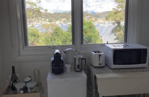 Palm Beach House | Surf'n Joey - Luxury one bedroom self contained suite.