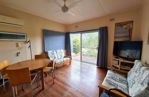 Arrawarra Headland House | Surfer's Beach House - 200m WALK TO THE BEACH