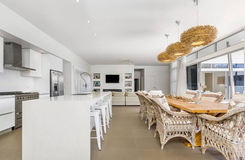 Pottsville House | Surfside Beach House - Ideal Family Getaway