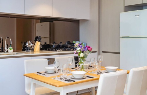 Chinatown Apartment | Sydney CBD lovely 2Br with pool/BBQ Chinatown/ICC