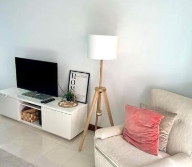 Pica Galo Apartment | T3 beach front in São João da Caparica