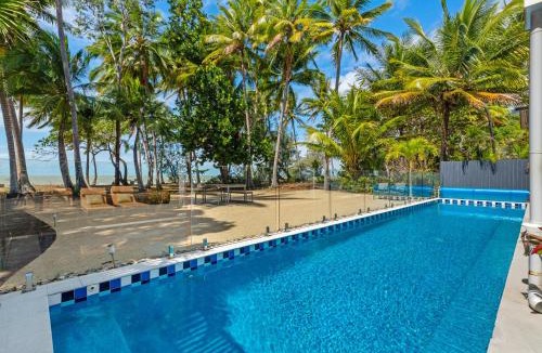 Oak Beach House | Tenterfield Beachfront Luxury 4 Bedroom Holiday Home