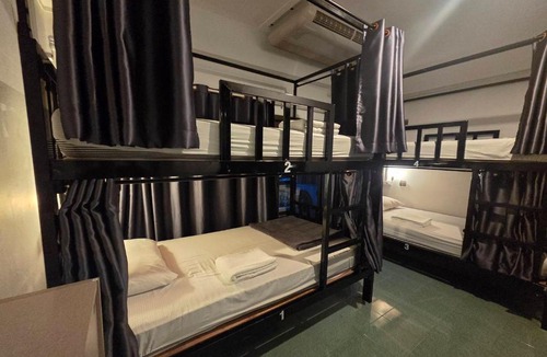 Talat Yai Hostel | Terminal Garage