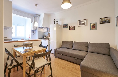 Alfama Apartment | TERRACE WITH RIVER VIEW * 1BD APT *