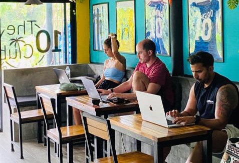 Thong Sala Hostel | The 10 Club Hostel