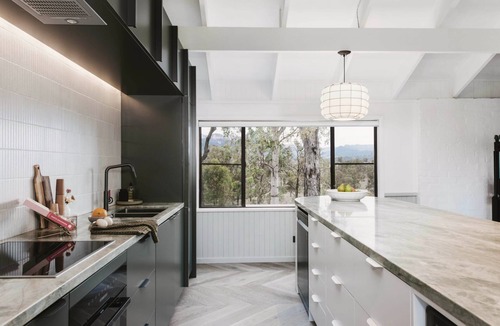 Glen Davis House | The Alice Escape by Contemporary Hotels
