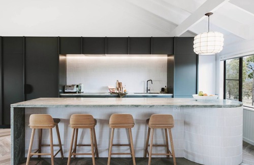 Glen Davis House | The Alice Escape by Contemporary Hotels