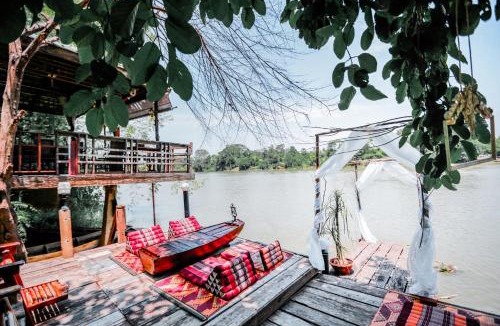 Nakhon Chum Resort | The Antique Riverside Resort