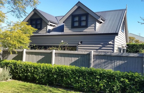 Berry House | The Barracks Cottage Barn - quiet land come away