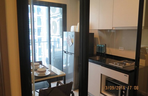 Central Pattaya Condo | The Base Central Pattaya - 1 bdr Condo with pool