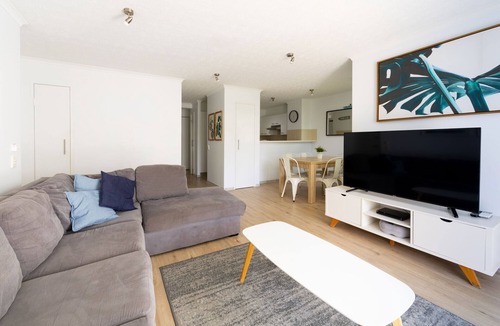 Coolangatta Resort | The Bay 23 - Walk to Snapper, D'Bah & Coolangatta