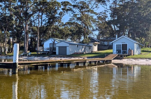 Erowal Bay House | The Boathouse on Naval by Experience Jervis Bay