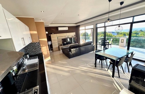 Ko Lanta Villa | The Carma: Stylish luxury villa with a sunset infinity-pool for up to 8 people