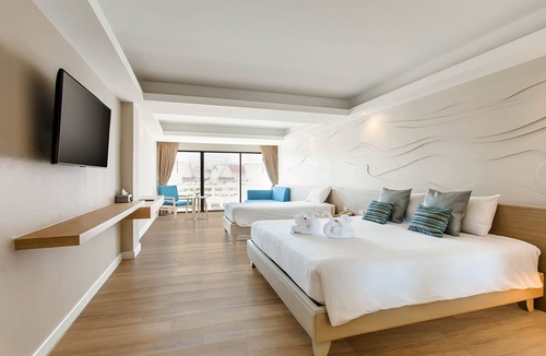 Cha-am Hotel | The Cha-am Methavalai Hotel
