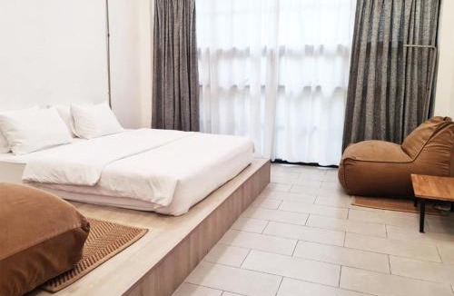 Khlong San Hostel | The Companion