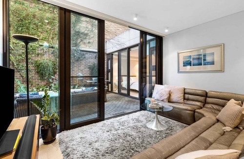 Mosman Apartment | The Courtyard Retreat