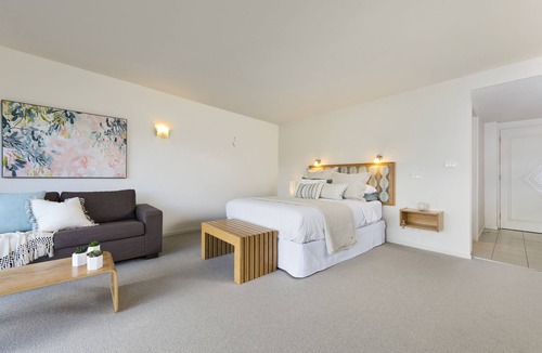 Kettering Bed & Breakfast | The Cove Kettering