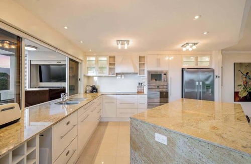 Cairns Apartment | The Dreamscape: Sea View Serenity on the Esplanade