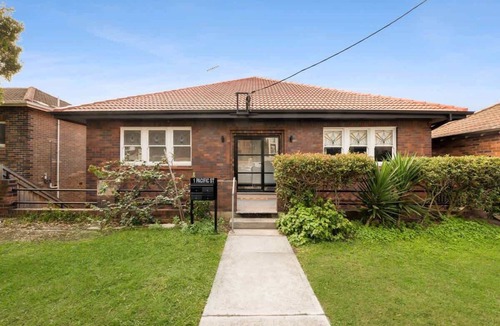Bronte Apartment | The Drift | Beach Walks, Breakfast & Brunch
