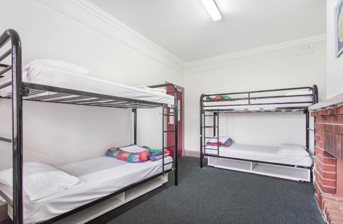 Perth Hostel | The Emperors Crown Hostel