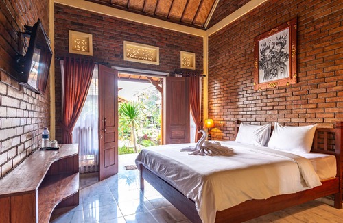 Gobleg Bed & Breakfast | The Garuda Hotel & Restaurant