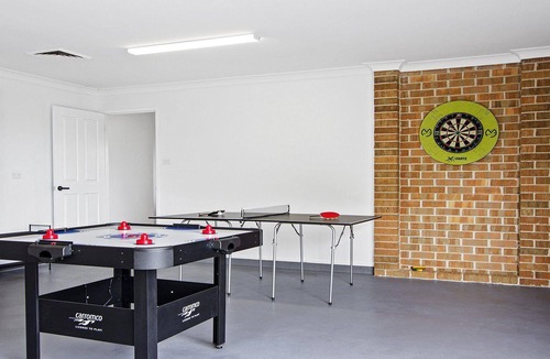 Vincentia House | The Great White – Stay 3, Pay 2