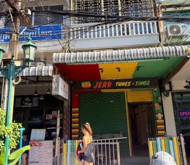 Talat Yot Hostel | The Green Bean Hostel Khaosan