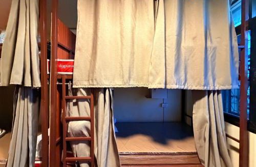 Talat Yot Hostel | The Green Bean Hostel Khaosan
