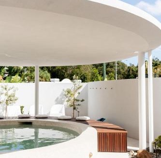 Byron Bay Hotel | The Health Lodge
