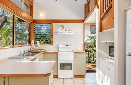 Angourie Apartment | THE Hideaway IN Angourie - Hear the waves from Spookys Beach - Holiday Yamba