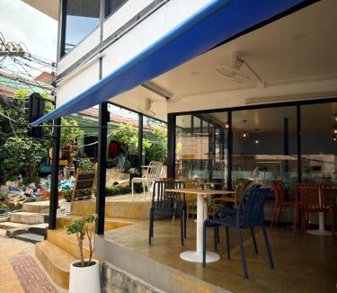 Ko Phi Phi Hostel | The Highdogs Hostel