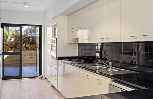 Sunrise Beach Apartment | The Mews 2 Sunrise Beach