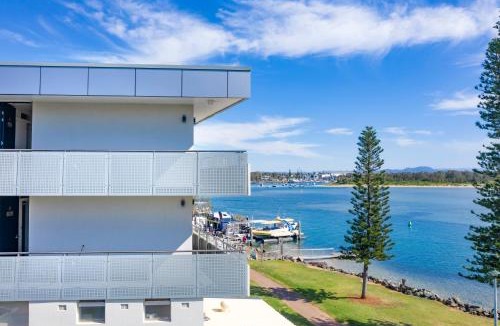 Port Macquarie Hotel | The Mid Pacific