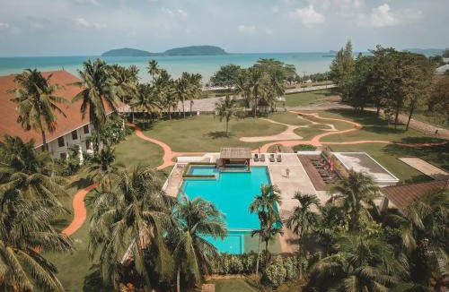 Pak Nam Hotel | The Nouveau Chumphon Beach Resort And Golf