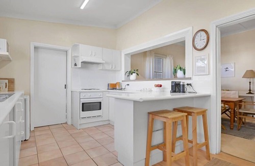 Emu Swamp House | The Overseers Cottage - Mayfield Vineyard