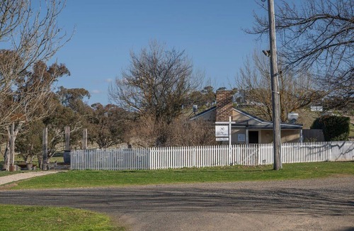 Emu Swamp House | The Overseers Cottage - Mayfield Vineyard