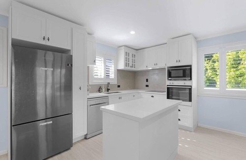 Toogoom House | The Palms - Hervey Bay Beachside Retreat with Pool