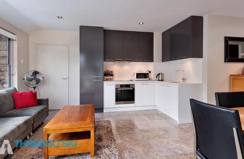 Thredbo Ski Chalet | The Peak 6