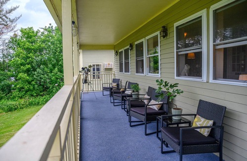 Stowe Bed & Breakfast | The Pinnacle w/Breakfast at the Brass Lantern Inn