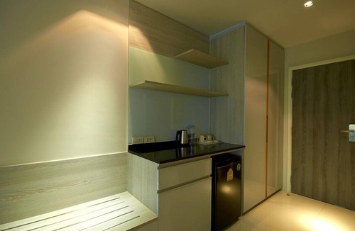Sathorn Hotel | The Present Sathorn