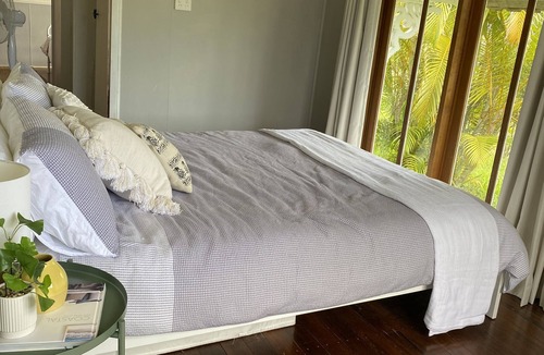 Scotts Head House | The Q Cottage - rustic charm and walk to beach