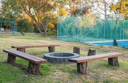 Stanthorpe House | The Ranch-Pool Table, Ping Pong, Firepit, Piano