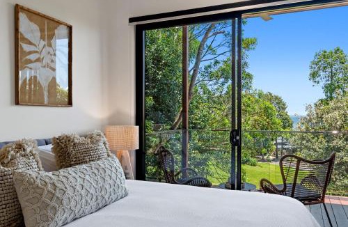 Booroobin Villa | The Ridge at Maleny 1 Bedroom Villa with Spa