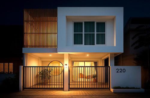 Lat Phrao Villa | The Rivera house River side in Central Bangkok Ladphrao-Ratchada night market
