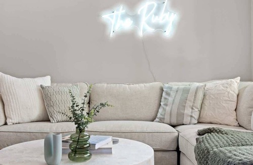 New Farm Apartment | The Ruby! Art Deco 1Bed/1Bath ~ New Farm