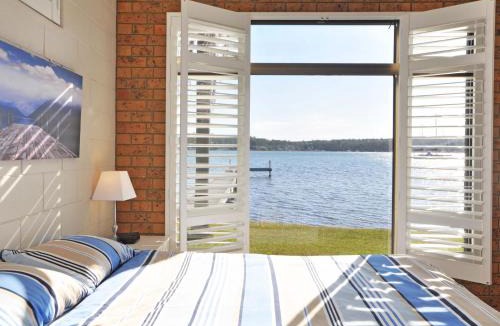 Fishing Point House | The Studio on the Lake at Fishing Point Lake Macquarie
